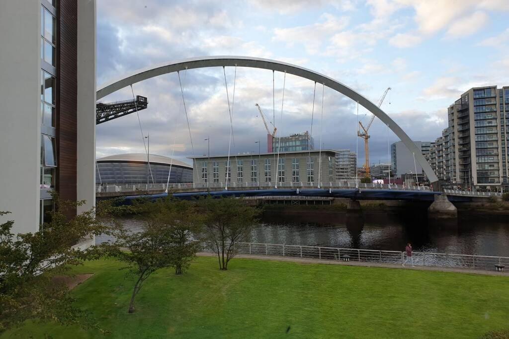 Riverview Apartment Glasgow Exterior foto